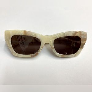 Apercu x Claire Rose - Athens